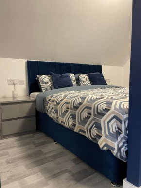Lochside Loft - Self Catering Apartment for 2 In a great location for Inverness Airport and both Cabot Highlands & Nairn Golf Courses